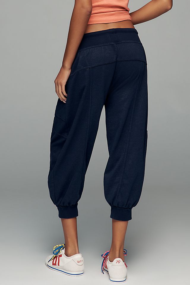 Daily Practice Easygoing Women's Capri Joggers